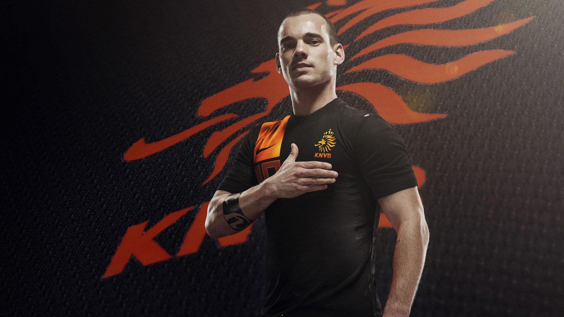 足坛震撼!天价转会刷新纪录,超级巨星引爆夏窗