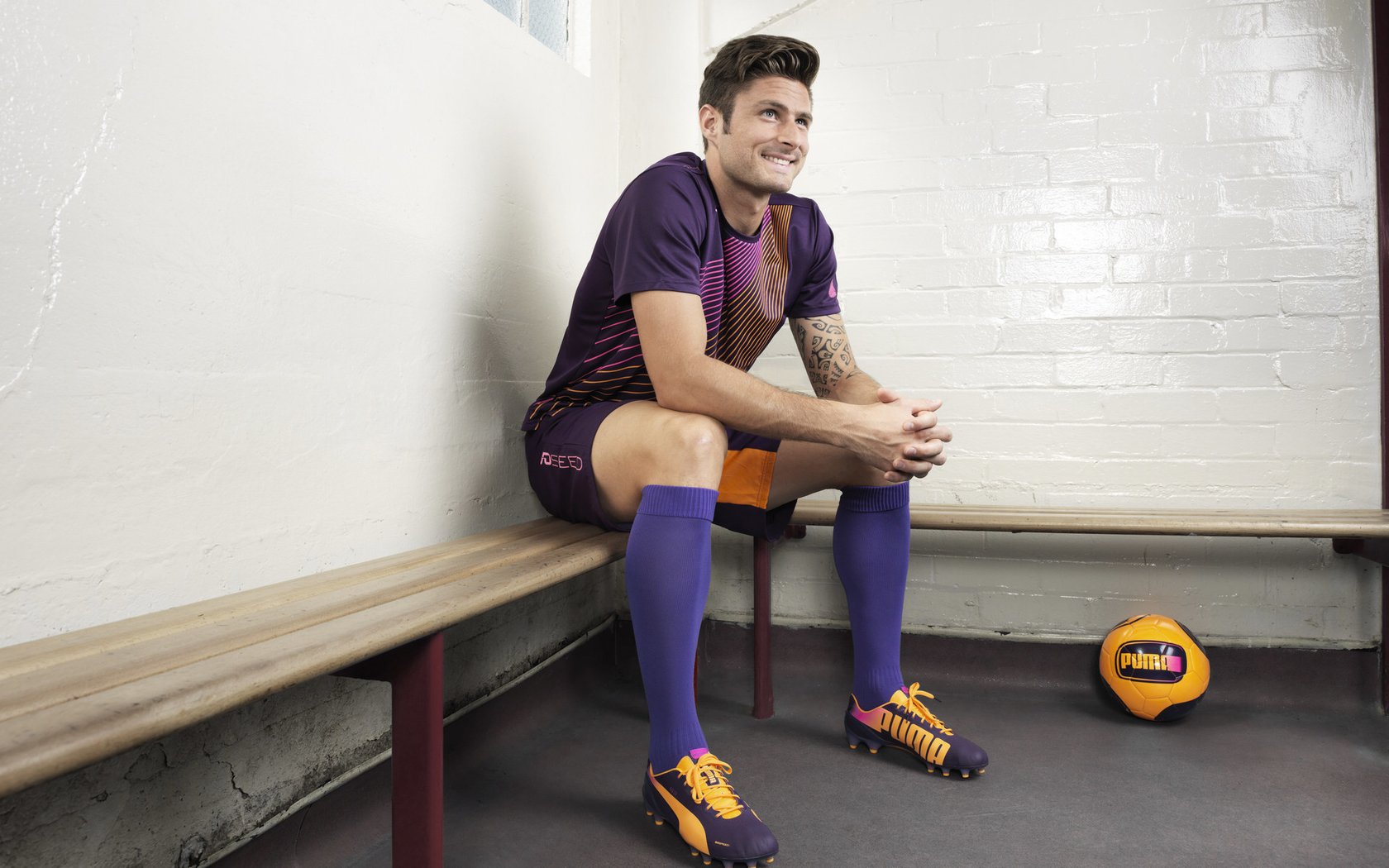 欧冠八强战火重燃，豪门对决引爆欧洲足坛