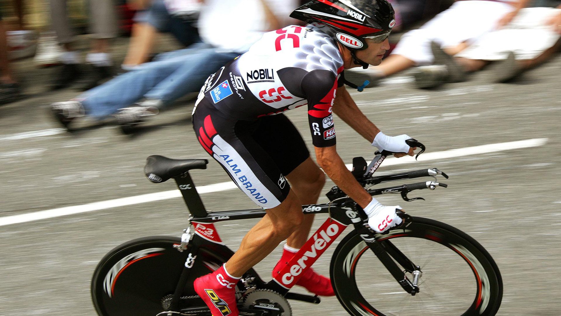 库里三分球神准再创纪录 勇士主场大胜对手